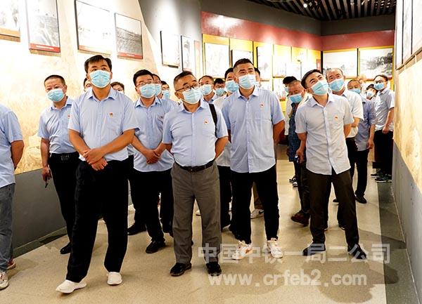 全体党员参观淮海战役双堆集歼灭战纪念馆1 全体党员参观淮海战役双堆集歼灭战纪念馆1