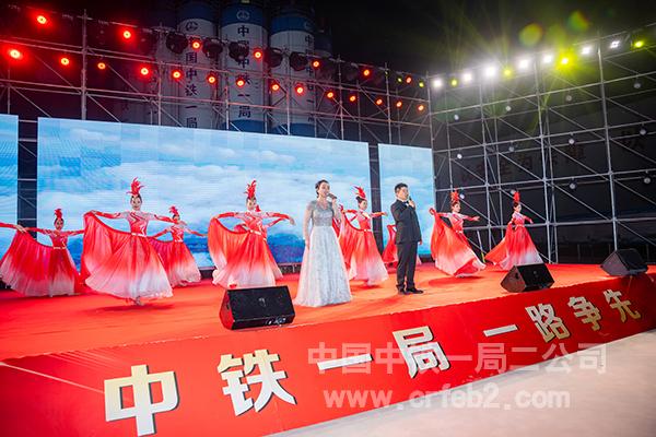 歌伴舞《逐梦》 歌伴舞《逐梦》