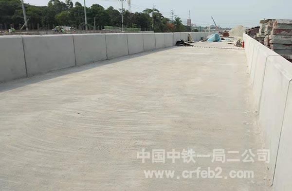 桥面系铺装结束 桥面系铺装结束