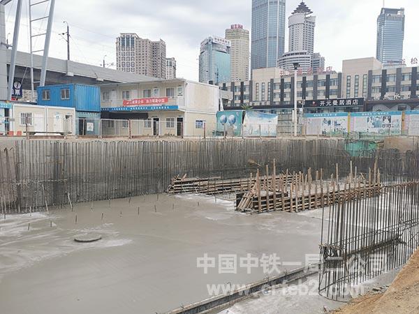 顺利完成封顶 顺利完成封顶