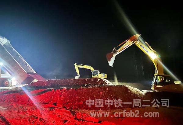 铁科高速公路项目路基夜间施工1 铁科高速公路项目路基夜间施工1