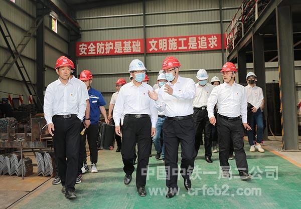 参观钢筋加工厂 参观钢筋加工厂