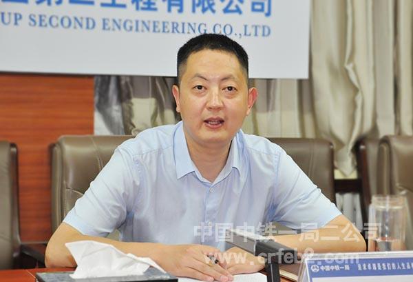 公司工会主席青长军介绍二公司发展历程及取得的成绩 公司工会主席青长军介绍二公司发展历程及取得的成绩