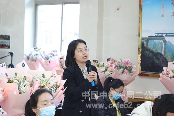 现场女职工互动座谈 现场女职工互动座谈