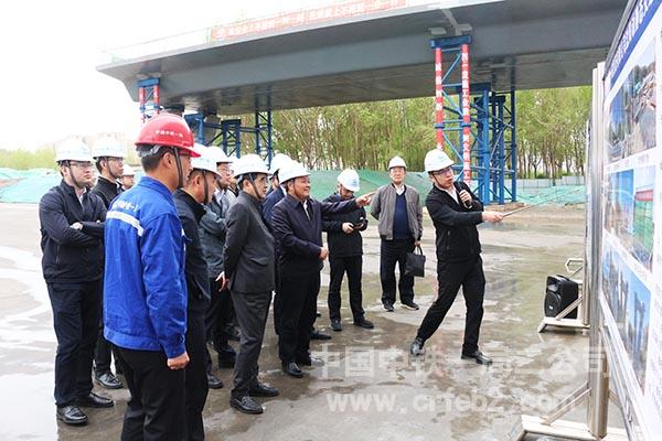 督导组一行听取李志作汇报 督导组一行听取李志作汇报