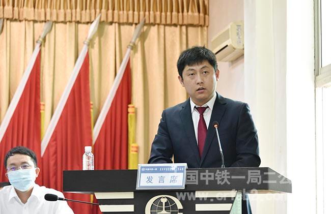 宣读测评结果 宣读测评结果